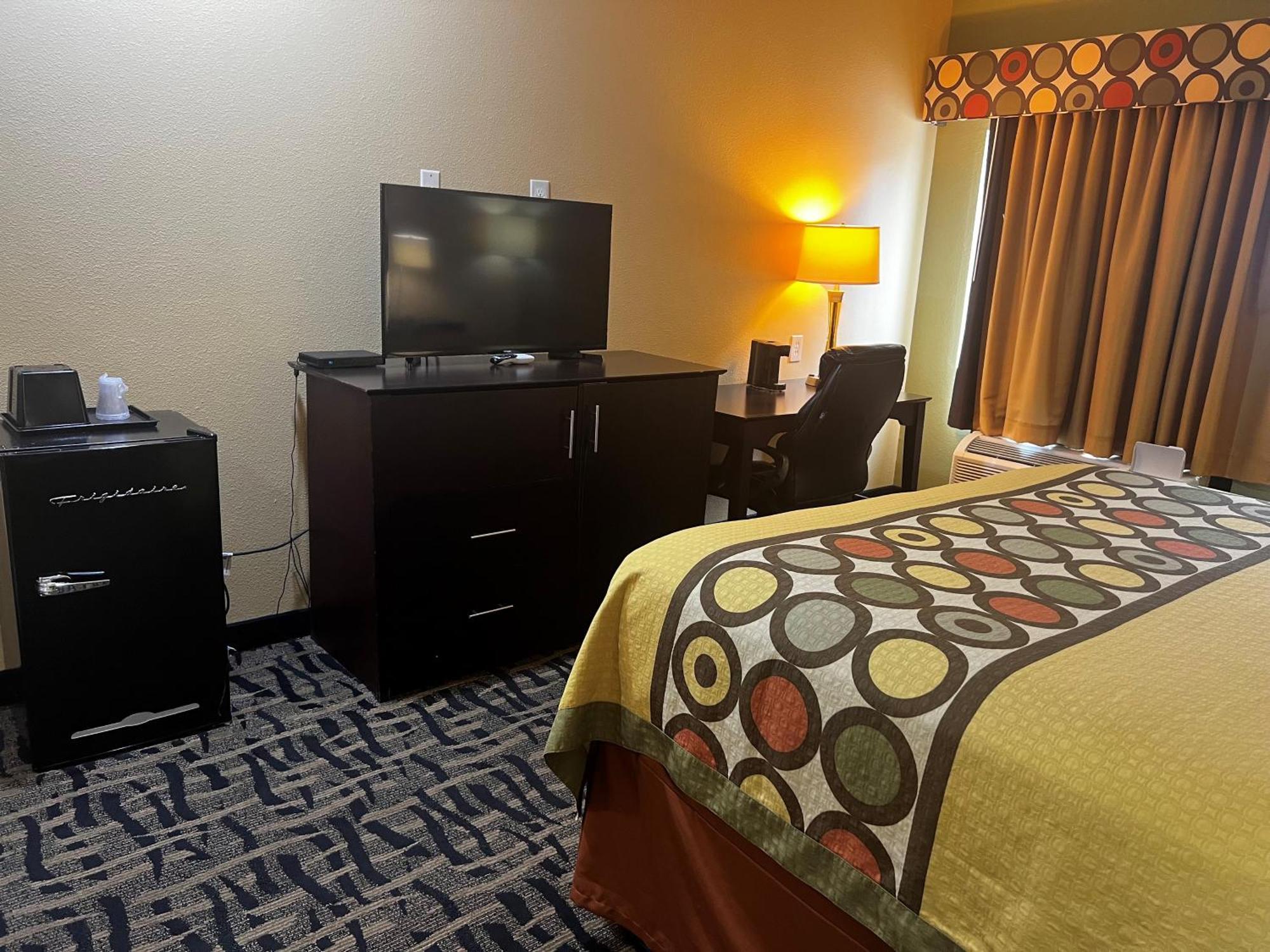 Super 8 By Wyndham Pasadena Hotell Eksteriør bilde