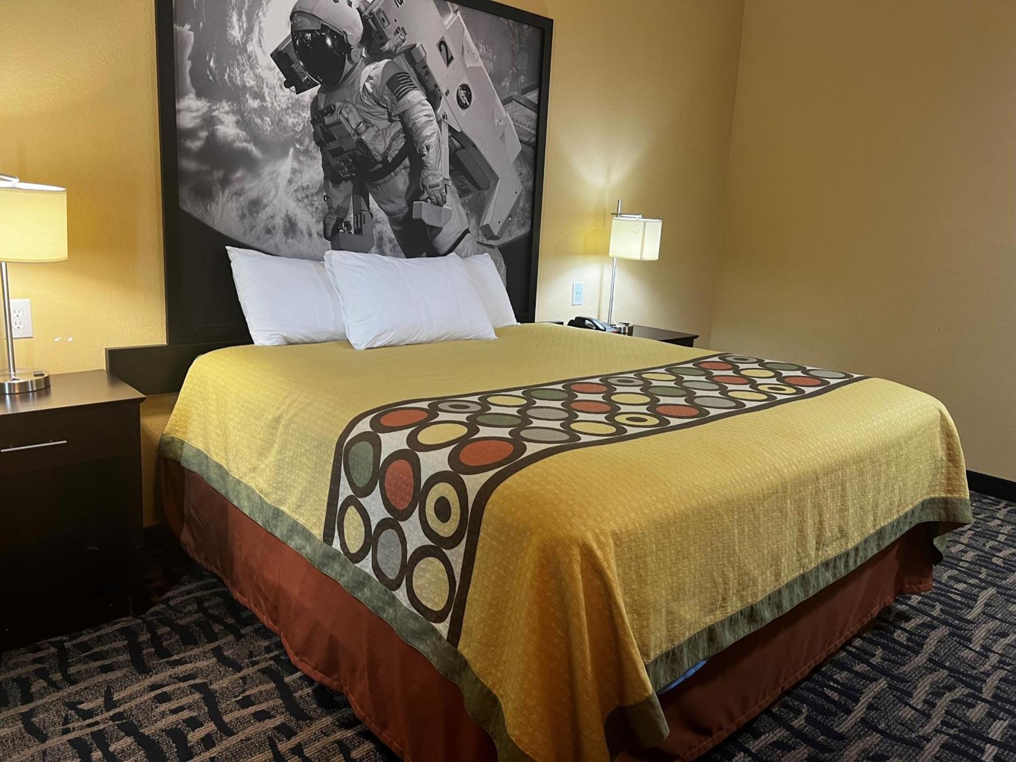 Super 8 By Wyndham Pasadena Hotell Eksteriør bilde